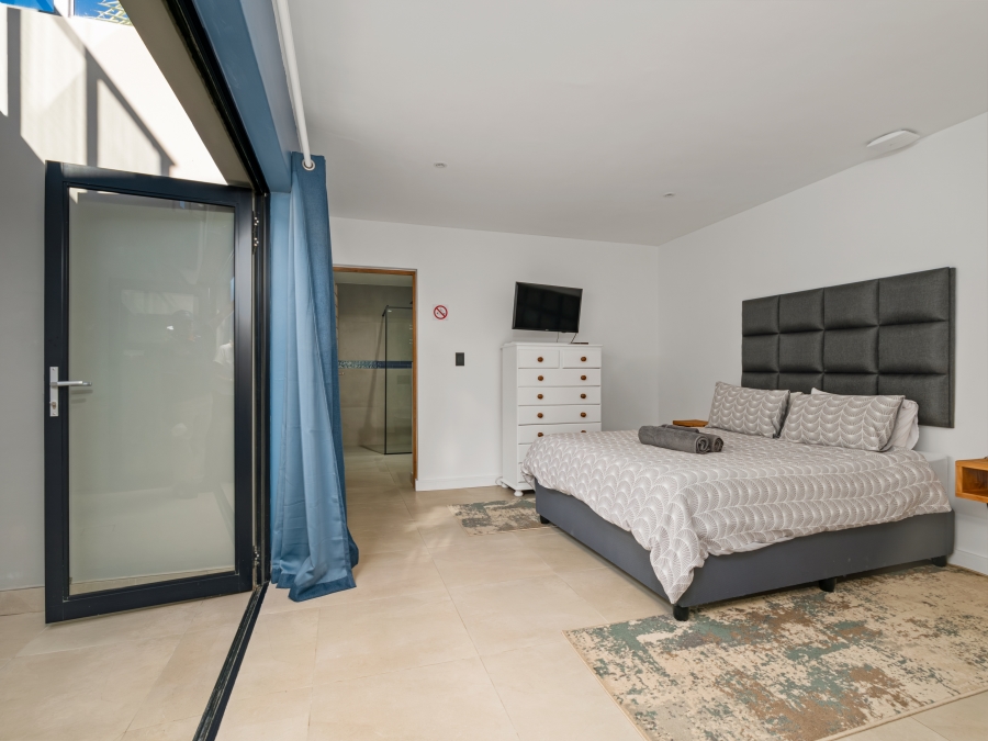 6 Bedroom Property for Sale in Old Place Western Cape